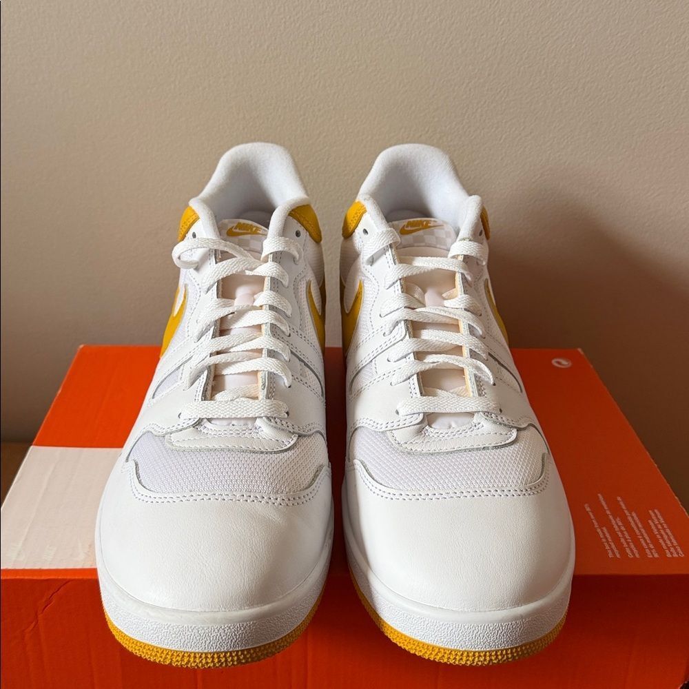 Nike Attack SP White Yellow FB8938-102 Men’s Size 14 - Picture 3 of 5